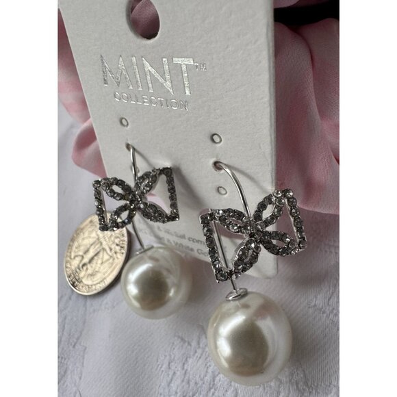 Mint 14KT White & Gold Plated Silvertone Pearl Bow Lead Free CZ Earrings NEW - Picture 1 of 8